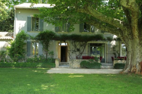 Hotels in Le Thor